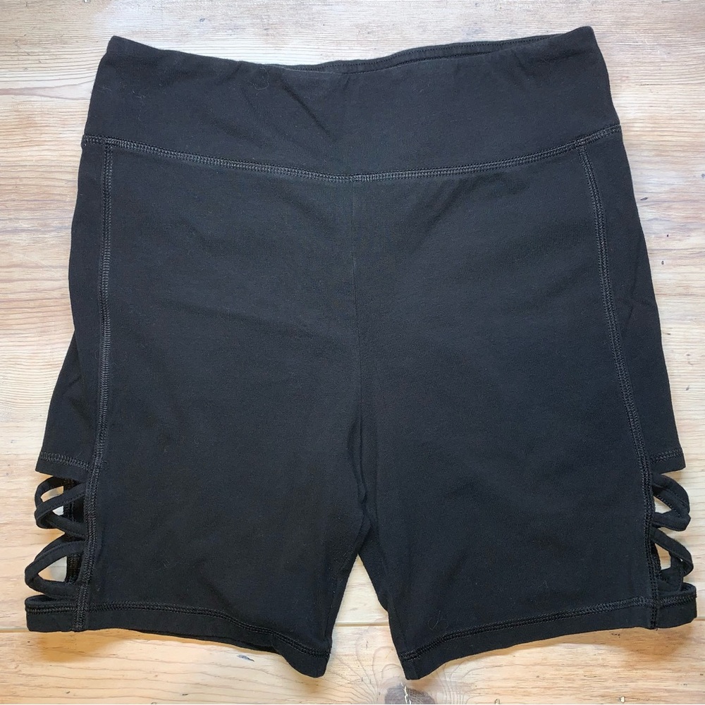 SO Cut Out Bike Shorts